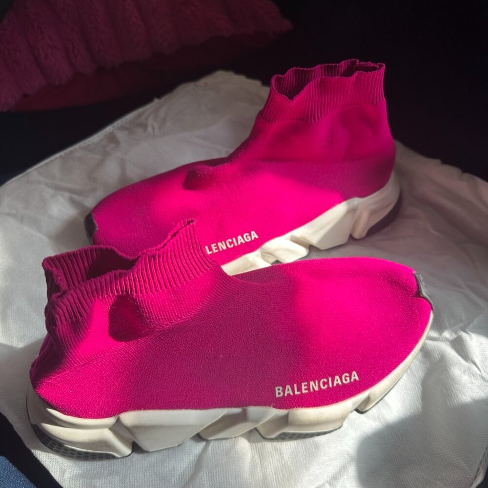 Sneakers